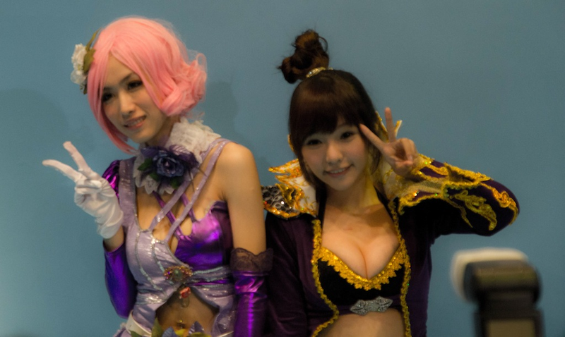 Illustration for article titled The Cosplayers and Booth Companions of the 2011 Asia Game Show